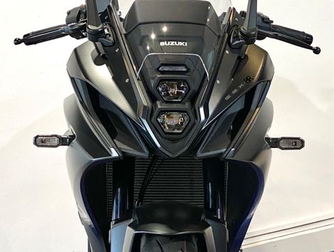 SUZUKI GSX-8R