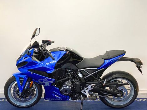 SUZUKI GSX-8R