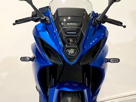 SUZUKI GSX-8R