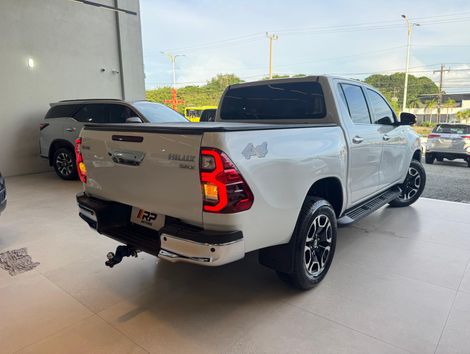 Toyota Hilux CD SRX 4x4 2.8 TDI 16V Diesel Aut.