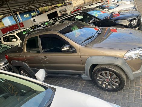 Fiat Strada Adventure1.8/ 1.8 LOCKER Flex CD