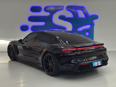 Porsche Taycan GTS (Elétrico) 