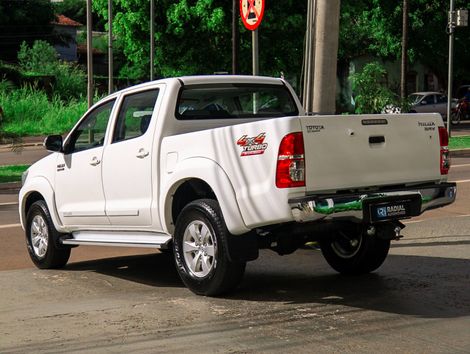 Toyota Hilux CD SRV D4-D 4x4 3.0 TDI Diesel Aut