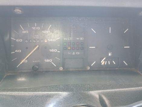 VolksWagen Gol 1000 (modelo antigo)