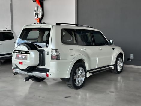 Mitsubishi Pajero HPE Full 3.2 4x4 T.I.Dies. 5p Aut