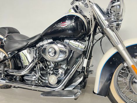 Harley SOFTAIL DELUXE  FLSTN