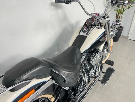 Harley SOFTAIL DELUXE  FLSTN
