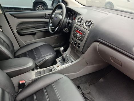 Ford Focus Sedan 1.6/1.6 Flex 8V/16V 4p Mec.