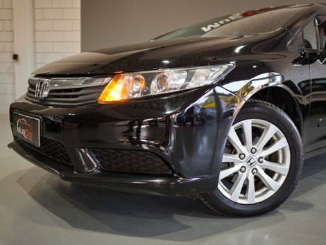 Honda Civic Sedan LXS 1.8/1.8 Flex 16V Aut. 4p