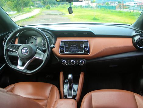 Nissan KICKS SV CVT