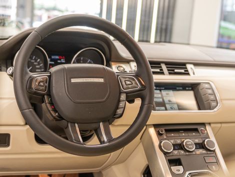 Land Rover Range R.EVOQUE Prestige Tech 2.0 Aut 5p