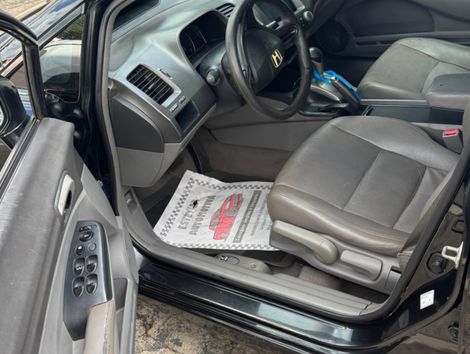 Honda Civic Sedan LXS 1.8/1.8 Flex 16V Aut. 4p
