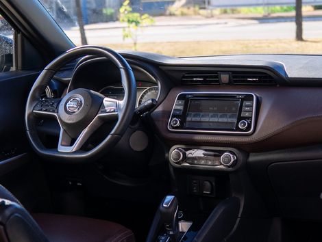 Nissan KICKS SL 1.6 16V FlexStar 5p Aut.
