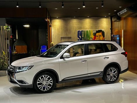 Mitsubishi OUTLANDER 2.2 165cv Diesel Aut.
