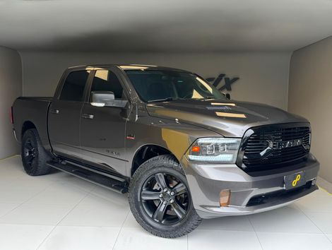 RAM CLASSIC LARAMIE NIGHT ED. 5.7 4X4 Aut.