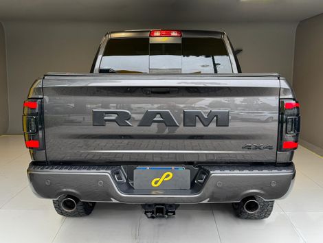 RAM CLASSIC LARAMIE NIGHT ED. 5.7 4X4 Aut.