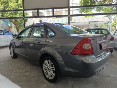 Ford Focus Sedan 2.0 16V/2.0 16V Flex 4p Aut.