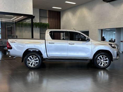 Toyota Hilux CD SR 4x4 2.8 TDI Diesel Aut.