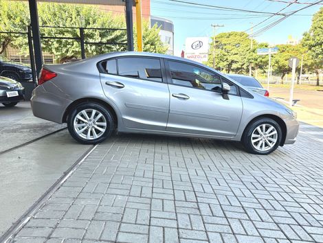 Honda Civic Sedan LXR 2.0 Flexone 16V Aut. 4p