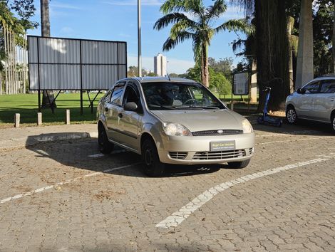 Ford Fiesta Sedan 1.0 8V Flex 4p