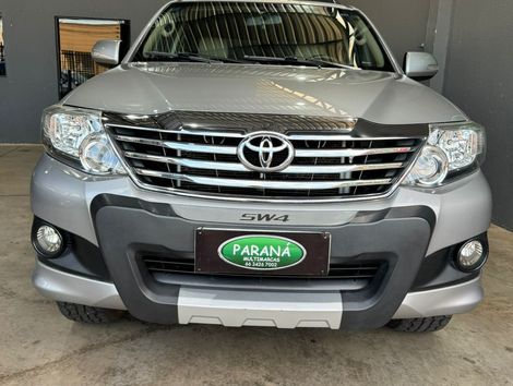 Toyota Hilux SW4 SR 4x2 2.7/ 2.7 Flex 16V Aut.