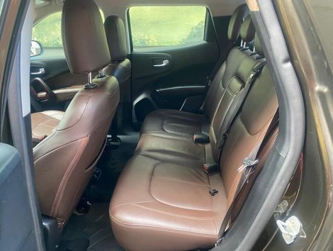 Fiat Toro Freedom 1.8 16V Flex Aut.