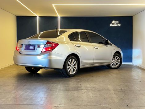 Honda Civic Sedan LXS 1.8/1.8 Flex 16V Aut. 4p