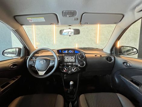 Toyota ETIOS X Plus Sedan 1.5 Flex 16V 4p Mec.
