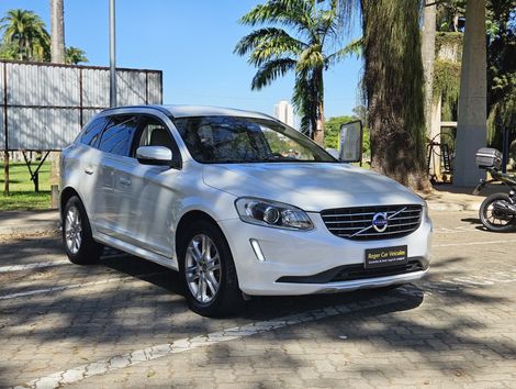Volvo XC 60 T-5 MOMENTUM 2.0 245cv FWD 5p