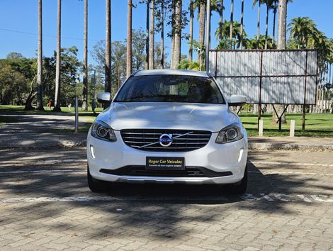 Volvo XC 60 T-5 MOMENTUM 2.0 245cv FWD 5p