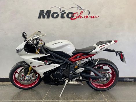TRIUMPH DAYTONA 675R