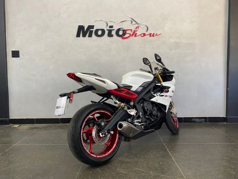 TRIUMPH DAYTONA 675R