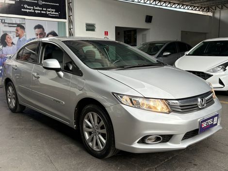 Honda Civic Sedan LXS 1.8/1.8 Flex 16V Mec. 4p
