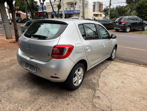 Renault SANDERO Dyna. EasyR Hi-Flex 1.6 8V