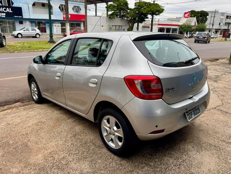 Renault SANDERO Dyna. EasyR Hi-Flex 1.6 8V