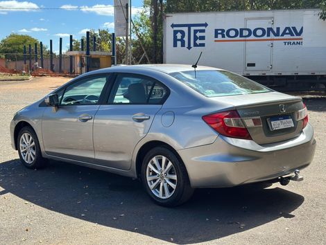 Honda Civic Sedan LXR 2.0 Flexone 16V Aut. 4p