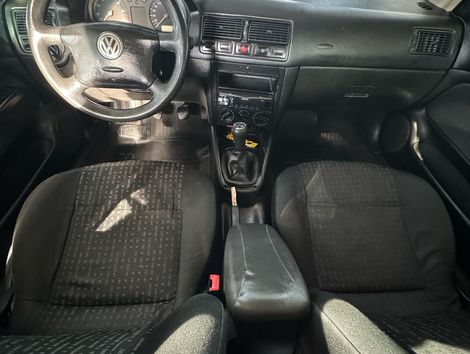 VolksWagen Golf 2.0/2.0 T. Flex Mec.(Black & Silv)