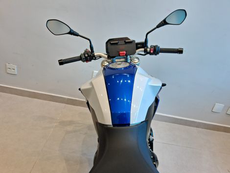 BMW F 900 R Sport 