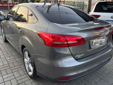 Ford Focus 2.0 16V/SE/SE Plus Flex 5p Aut.
