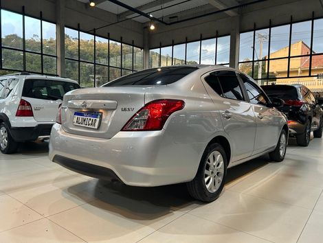 Nissan VERSA SV 1.6 16V FlexStart 4p Aut.
