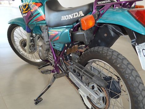 HONDA NX 200