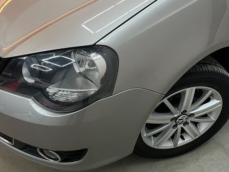 VolksWagen Polo Sed. COMFORT. 1.6 Mi Tot. Flex 8v