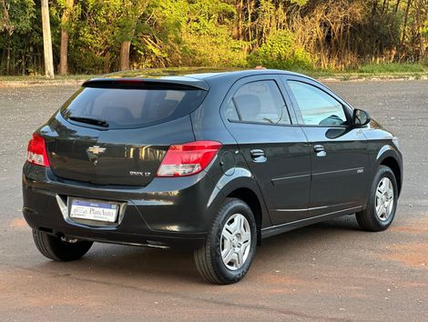 Chevrolet ONIX HATCH LT 1.0 8V FlexPower 5p Mec.
