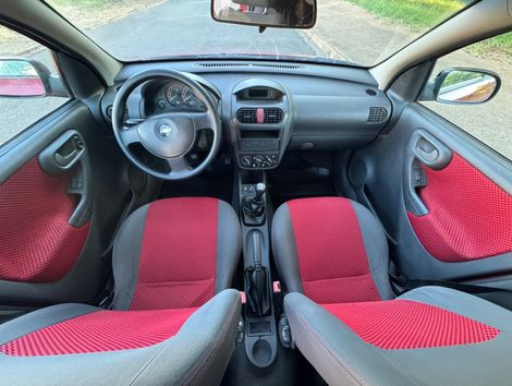 Chevrolet Corsa Hat. SS 1.8 MPFI 8V FlexPower 5p