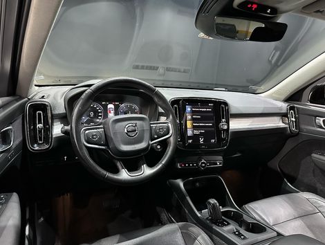 Volvo XC 40 T-4 MOMENTUM 2.0 190cv FWD