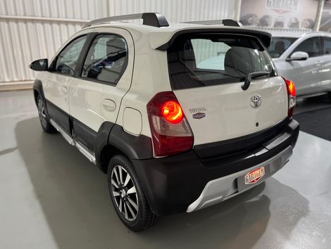 Toyota ETIOS CROSS 1.5 Flex 16V 5p Mec.