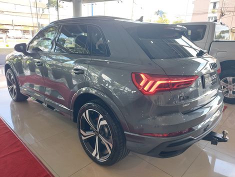 Audi Q3 Perf. Black.Plus 2.0 TFSI Tip. Quat.