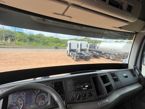VOLKSWAGEN 25-420 Constellation 6x2 2p (Diesel)(E5)