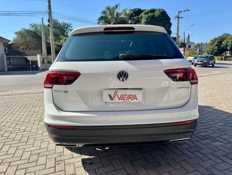 VolksWagen TIGUAN Allspac Comf 250 TSI 1.4 Flex