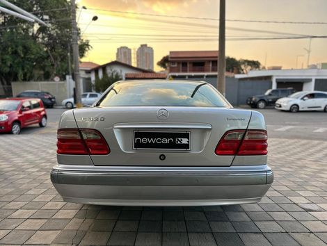 Mercedes E-320 3.2 Elegance
